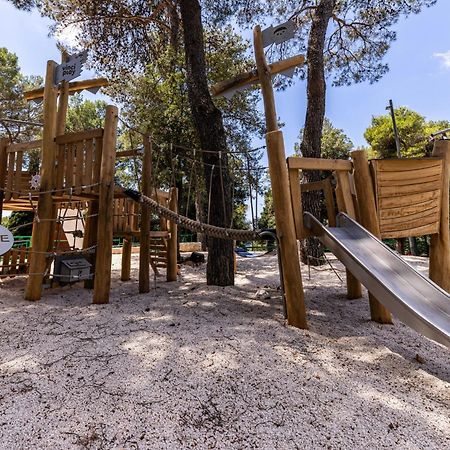 Porton Mobile Home Rovinj Exterior photo